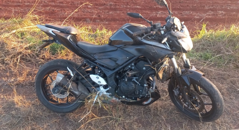 Mulher de 38 anos fica ferida após sofrer queda de motocicleta ao tentar ultrapassagem na BR-354, em Lagoa Formosa