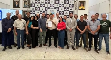 Ordens de Serviço para reforma do Palácio dos Cristais e revitalização da quadra no bairro N. Sra. de Fátima são assinadas Ordens de Serviço para reforma do Palácio dos Cristais e revitalização da quadra no bairro N. Sra. de Fátima são assinadas