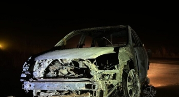 Roubo de caminhão carregado com café termina com prisão, carro incendiado e resgate de motorista Roubo de caminhão carregado com café termina com prisão, carro incendiado e resgate de motorista