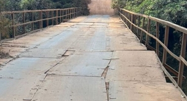 Ponte sobre o Rio Paranaíba no Distrito de Pilar é interditada por falta de condições de segurança Ponte sobre o Rio Paranaíba no Distrito de Pilar é interditada por falta de condições de segurança