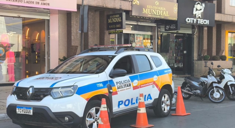 Polícia Militar intensifica ações preventivas em comércios para reforçar segurança