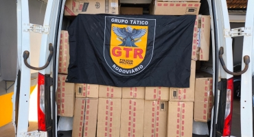 PMRv apreende 900 mil cigarros contrabandeados na BR-354; em Patos de Minas PMRv apreende 900 mil cigarros contrabandeados na BR-354; em Patos de Minas
