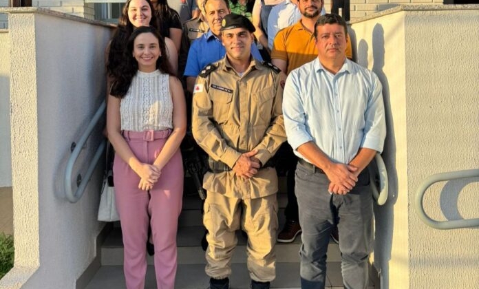Ministério Público, Polícia Militar e Prefeitura de Rio Paranaíba unem forças para criação de fluxo integrado de atendimento a usuários de drogas e familiares Ministério Público, Polícia Militar e Prefeitura de Rio Paranaíba unem forças para criação de fluxo integrado de atendimento a usuários de drogas e familiares