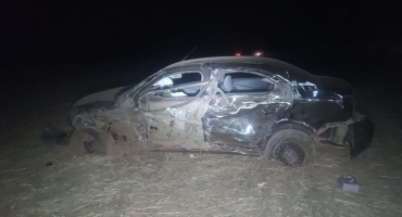 Presidente Olegário - Motorista cochila ao volante e provoca acidente na MG-410 Presidente Olegário - Motorista cochila ao volante e provoca acidente na MG-410
