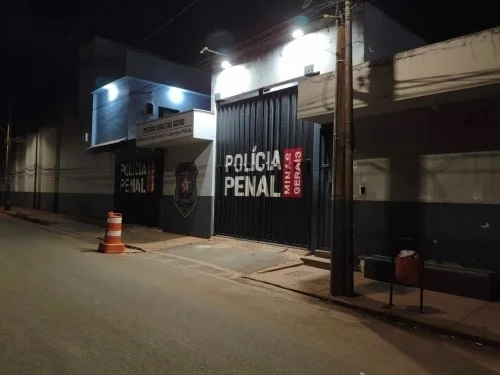 Suspeito de abusar de crianças em escola de Patos de Minas é levado para o Presídio Sebastião Sátiro