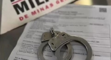 Polícias Civil e Militar cumprem mandado em Lagoa Formosa e prende rapaz de 19 anos por envolvimento em diversos crimes Polícias Civil e Militar cumprem mandado em Lagoa Formosa e prende rapaz de 19 anos por envolvimento em diversos crimes