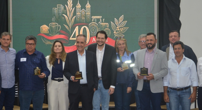 AMAPAR celebra 40 anos com evento que destaca cultura, união regional e desenvolvimento do Alto Paranaíba AMAPAR celebra 40 anos com evento que destaca cultura, união regional e desenvolvimento do Alto Paranaíba
