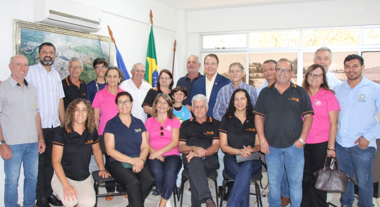Rotary Club de Lagoa Formosa recebe visita oficial do Governador do Distrito 4760