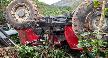Trator capota e mata produtor rural na zona rural de Córrego Danta Trator capota e mata produtor rural na zona rural de Córrego Danta