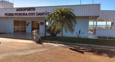 Homens invadem setor de embarque do aeroporto de Patos de Minas e acabam presos 