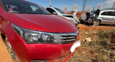 Patos de Minas - Três veículos se envolvem em colisão na zona rural do município 