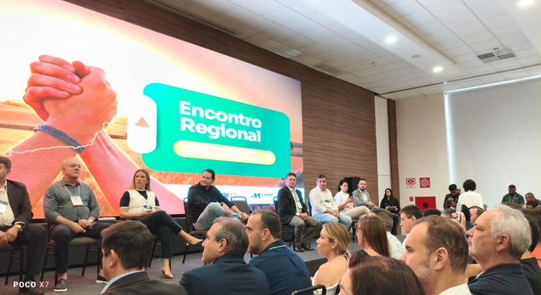 1º Encontro Regional de Municípios Unidos é realizado em Patos de Minas 