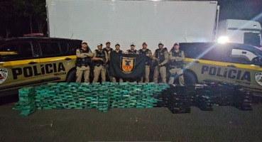Polícia Militar apreende carregamento de cocaína avaliada em aproximadamente 100 milhões de reais na MGC-497; em Campina Verde Polícia Militar apreende carregamento de cocaína avaliada em aproximadamente 100 milhões de reais na MGC-497; em Campina Verde