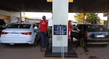 Petrobras reduz preço da gasolina em 4,9% a partir de terça-feira (21)