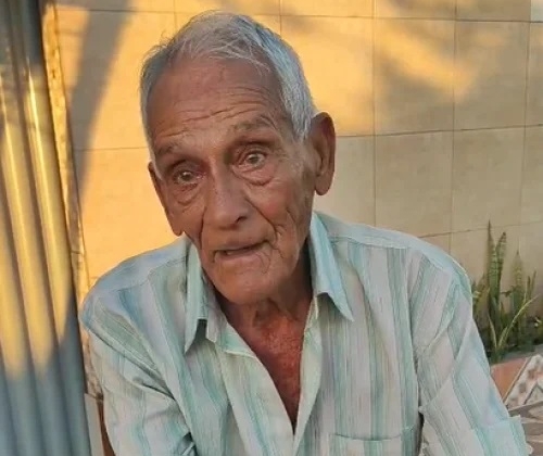 Polícia Militar de Patos de Minas recupera bicicleta furtada de idoso de 84 nos e devolve a ferramenta de trabalho ao homem; veja Polícia Militar de Patos de Minas recupera bicicleta furtada de idoso de 84 nos e devolve a ferramenta de trabalho ao homem; veja