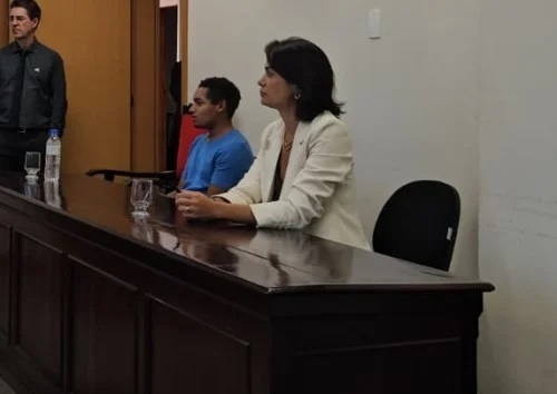 Rapaz é condenado por tentativa de homicídio na porta de boate em Patos de Minas