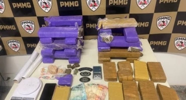 Operação da PM resulta na prisão de dois jovens e apreensão de grande quantidade de drogas