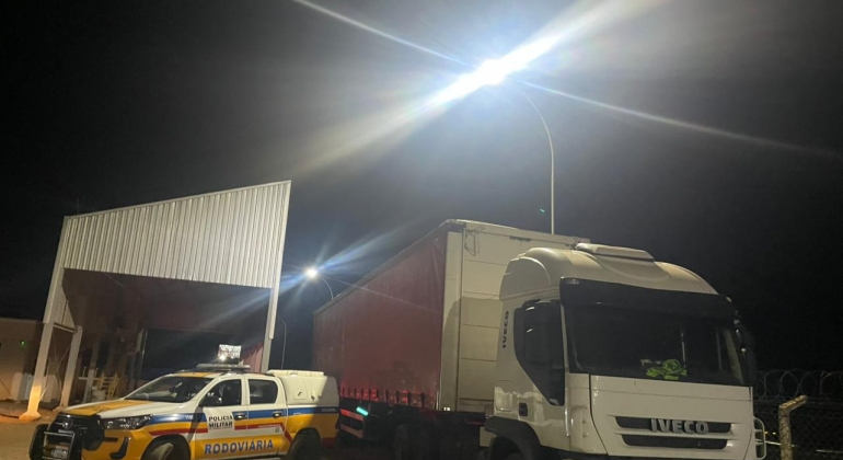 Polícia Militar de Patos de Minas apreende dois veículos adulterados e evita furto de carga avaliada em 370 mil reais 