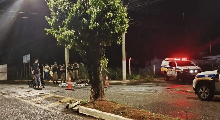 Motorista de automóvel provoca acidente no bairro Alto Caiçaras em Patos de Minas e motociclista morre 