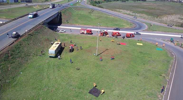 Simulado de acidente realizado no Trevo da Pipoca em Patos de Minas mobiliza Equipes de Lagoa Formosa