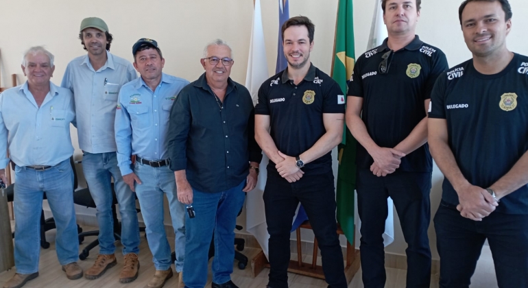 Empresários de Lagoa Formosa e Sindicato Rural entregam à Polícia Civil viatura que será usada no combate ao crime em fazendas 
