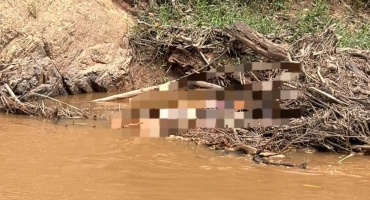 Tiros - Corpo é encontrado boiando no Rio Abaeté na zona rural do município 