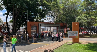 Candidatos realizam vestibular Unipam 2026 neste domingo (30/11)