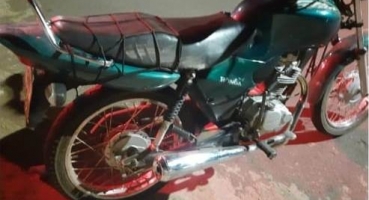Lagoa Formosa - Menor de 17 anos é apreendido conduzindo motocicleta em alta velocidade e por disputar corrida pelas ruas da cidade 
