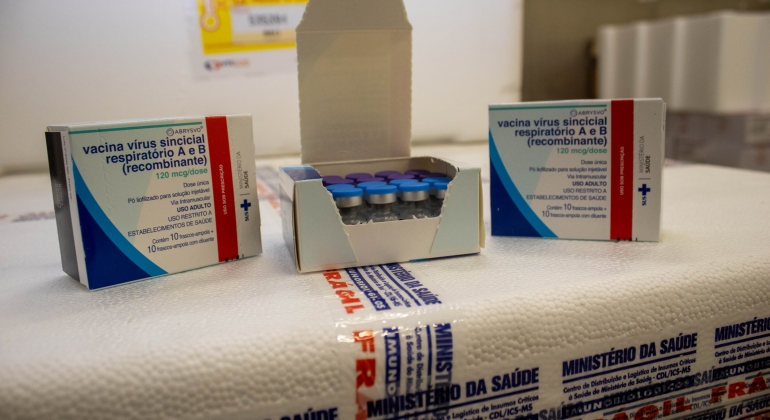 Região de Patos de Minas recebe 1.439 doses da vacina contra a bronquiolite; Lagoa Formosa está entre as cidades de destino