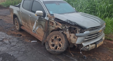 Presidente Olegário - Colisão envolvendo dois veículos deixa uma pessoa ferida na MGC-354