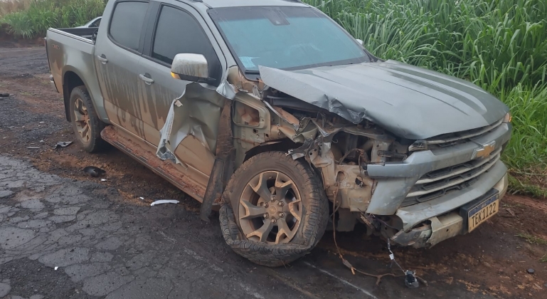 Presidente Olegário - Colisão envolvendo dois veículos deixa uma pessoa ferida na MGC-354