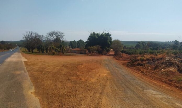 Carmo do Paranaíba – Estrada que liga as comunidades de Campo do Meio e São Bento à BR-354 será asfaltada