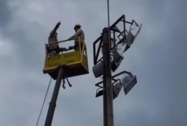 URT ajusta refletores do Mangueirão para jogos do Mineiro 2026