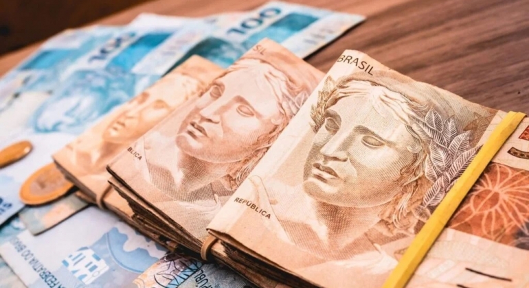 Salário mínimo será de R$ 1.621 em 2026; o aumento vale a partir de 1º de janeiro 