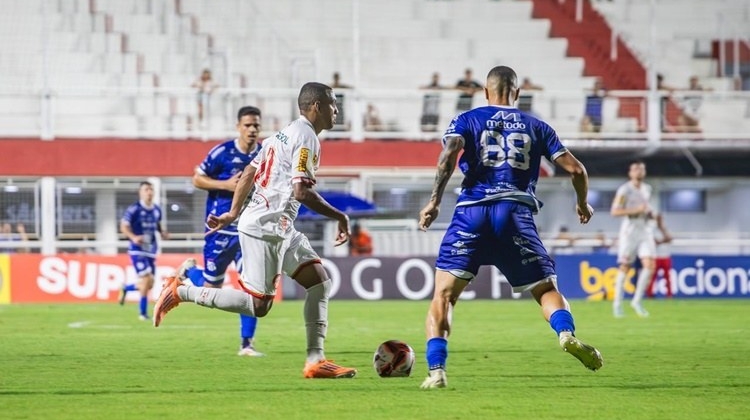 Mesmo com derrota para o Tombense URT continua na liderança do Grupo A do Campeonato Mineiro 
