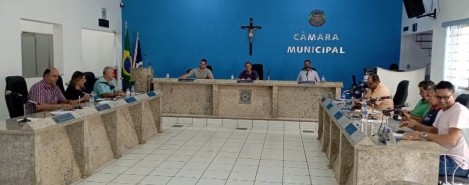 Vereadores de Lagoa Formosa realizam reunião extraordinária e votam projeto que cria cargo de Assistente Terapêutico Educacional