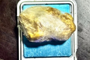 Homem de 38 anos é conduzido para a delegacia de polícia por suspeita de tráfico de drogas em Patos de Minas 