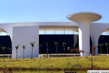 Governo do Estado anuncia recomposição salarial de 5,4% para todo o funcionalismo público