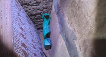 Patos de Minas - PM desarticula ponto de tráfico e encontra crack, maconha e balança de precisão em residência 