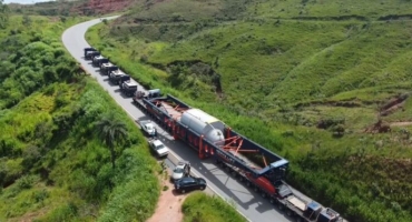 Transporte de carga gigante passa pela região de Lagoa Formosa e exige atenção nas rodovias