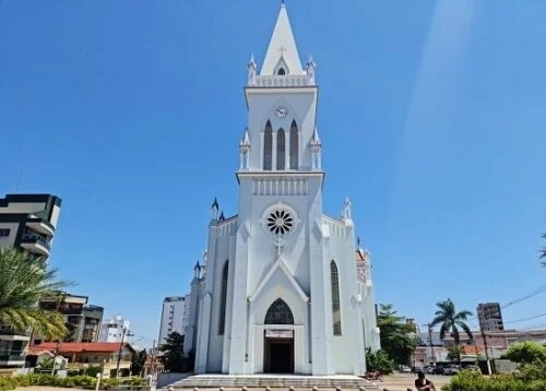  Patos de Minas - Feriado da Sexta-feira da Paixão altera funcionamento de bancos e serviços