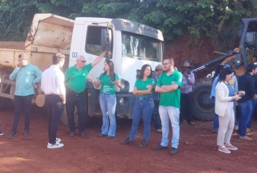 Prefeitura de Patos de Minas inicia asfaltamento de estrada estratégica para mobilidade rural