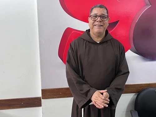 Paróquia Santa Terezinha de Patos de Minas celebra 60 anos com programação especial e resgate histórico