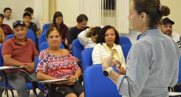 Sindcomércio e Senac de Patos de Minas promovem capacitação para expositores da Fenapraça 2026