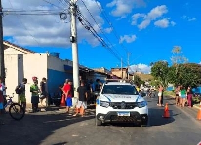 Jovem de 21 anos é morto a tiros enquanto aguardava conserto de carro em Patos de Minas