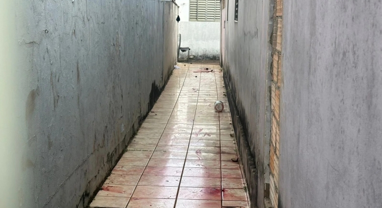 Jovem é socorrida em estado grave após tentativa de feminicídio em Patos de Minas