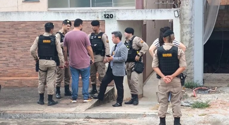 Operação da PM em Patos de Minas termina com suspeito morto, dois presos e cinco armas apreendidas