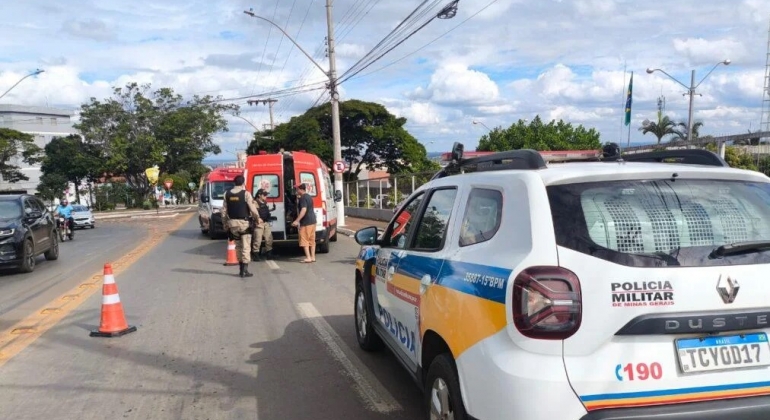 Motociclista de 21 anos morre após grave acidente na Rua Major Gote em Patos de Minas