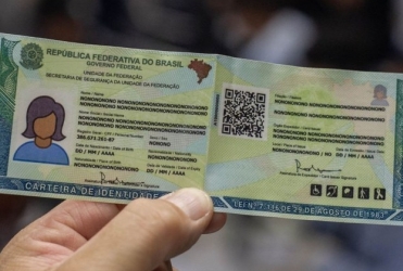 Governo anuncia nova data em que brasileiros devem atualizar a Carteira de Identidade Nacional