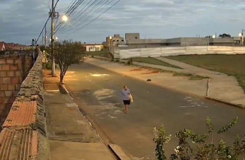 Patos de Minas - Mulher tem materiais de trabalho furtados após se ausentar por instantes de residência 
